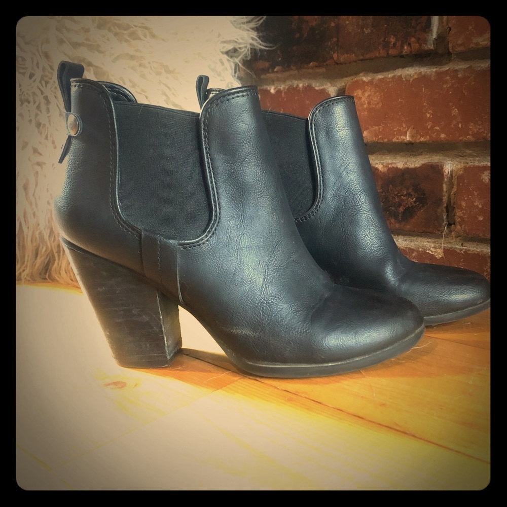 Black heeled booties